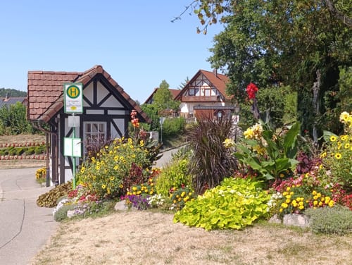 Schnapsbrunnenweg 1