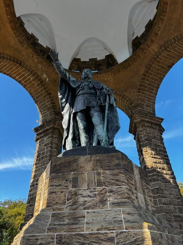 Zur Wittekindsburg und dem Wittekindsberg