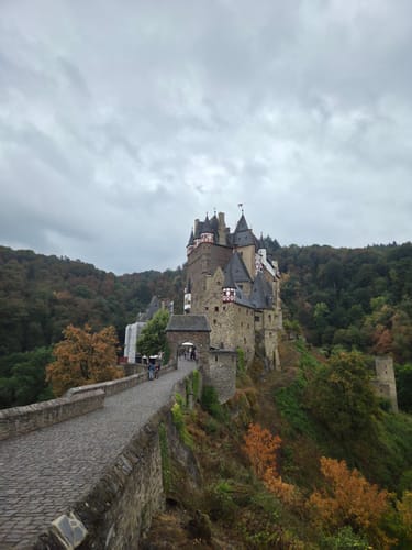 Burg Trutzeltz und  Burg Eltz