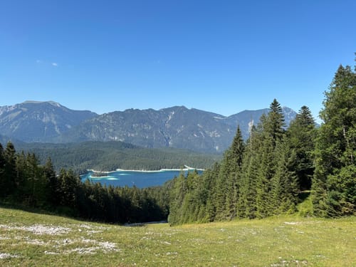 Eibsee Rundweg und Hochthörlehütte