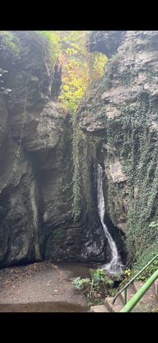 Zwischen den Wasserfällen bei Bernkastell-Kues