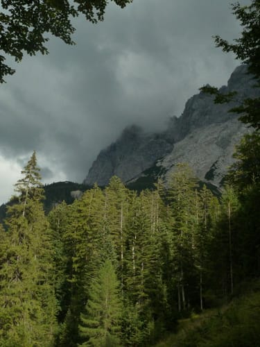 Eibsee Rundweg und Hochthörlehütte