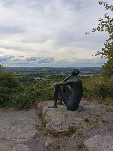 Strümpfelbacher Skulpturenpfad Nuss
