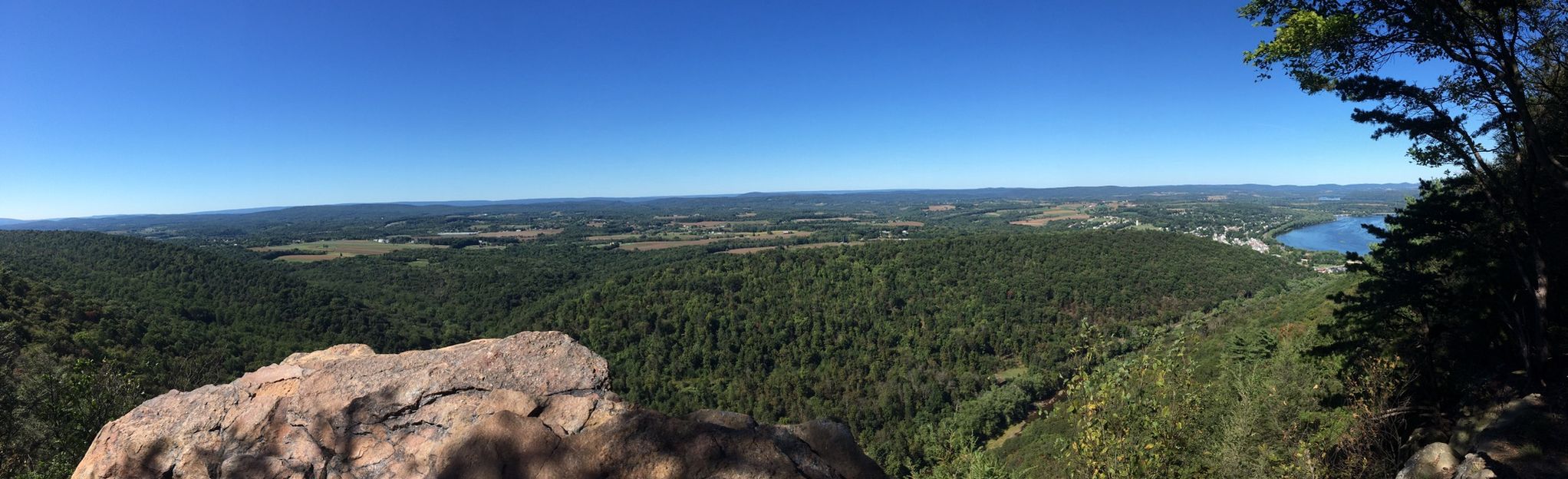 Hawk Rock via Appalachian Trail: 1040 Reviews, Map - Pennsylvania ...