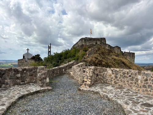 Schloßberg und Burgruine Waldeck