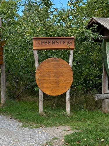 Feensteig im Märchenwald
