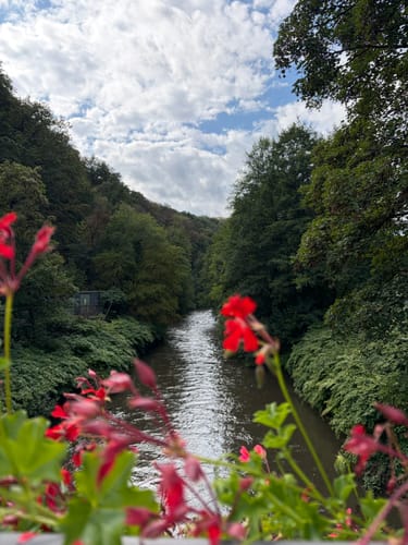 Entlang der Wupper von Schloss Burg