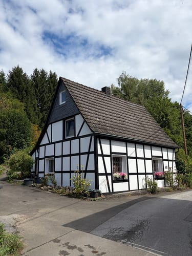 Entlang der Wupper von Schloss Burg