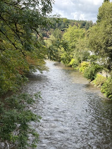 Entlang der Wupper von Schloss Burg