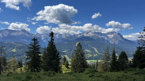 Familienwanderung zur Fichtenhütte auf dem Wank-Panoramaberg