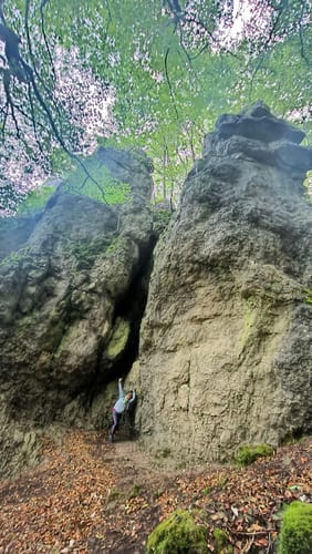 Buchenlochhöhle und Kasselburg