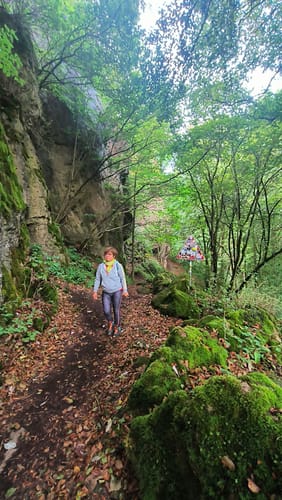 Buchenlochhöhle und Kasselburg