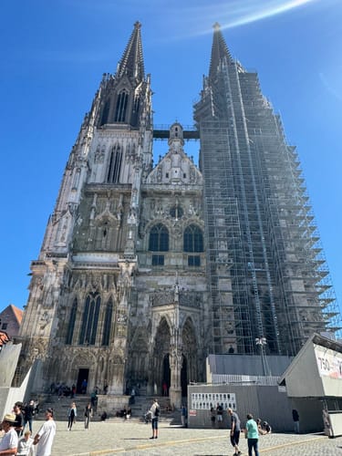 Regensburg: Steinerne Brücke - Altes Rathaus - Dom Sankt Peter
