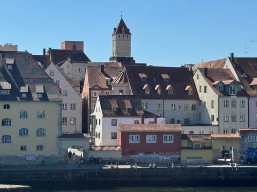 Regensburg: Steinerne Brücke - Altes Rathaus - Dom Sankt Peter