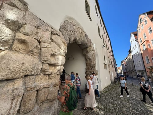 Regensburg: Steinerne Brücke - Altes Rathaus - Dom Sankt Peter