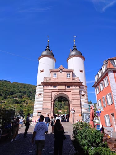 Zum St. Michaelskloster auf dem Heiligen Berg