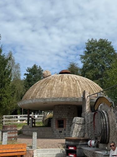 Schnapsbrunnenweg 2