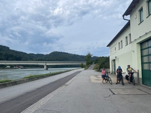 Donauradweg Etappe 2 Südufer: Schlögen - Linz