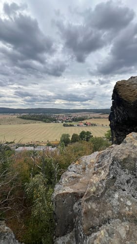 Teufelsmauer zum Hamburger Wappen