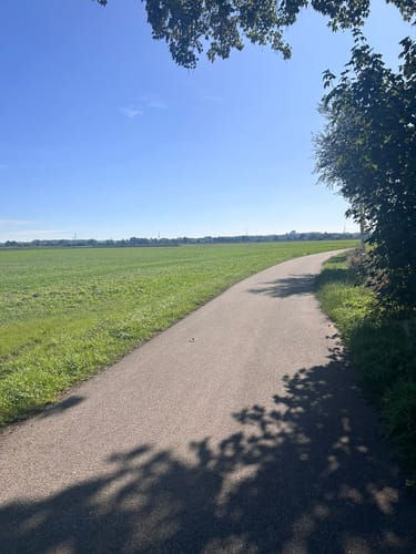 Vom Schlosspark über Dellmensingen und Rißtissen
