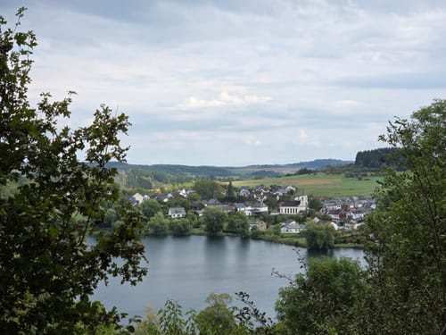 Um die drei Dauner Maare ab Schalkenmehren