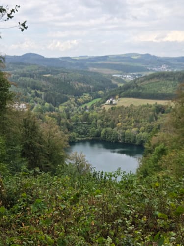 Um die drei Dauner Maare ab Schalkenmehren