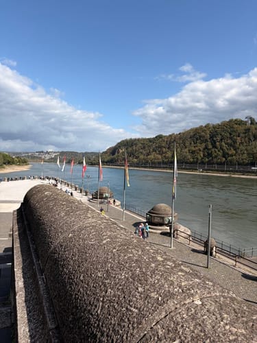 Zum Deutschen Eck und dem Kurfürstlichen Schloss