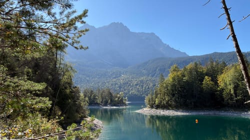Eibsee Nordufer und Riffelwald