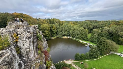 Holzhausen-Externsteine: Römer-Ritter-Riten