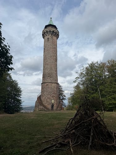 Dunkeltälchen - Humbergturm - Bremerhof