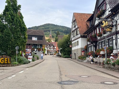 Schnapsbrunnenweg 1