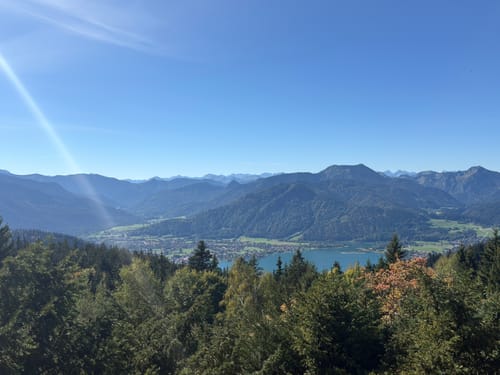 Von Tegernsee zum Berggasthof Neureuth über den Sommerweg