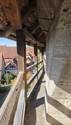 Rothenburg ob der Tauber: Alte Stadtmauer mit Wehrgang Runde