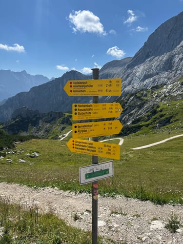 Bergstation Alpspitzbahn - Bergstation Kreuzeckbahn