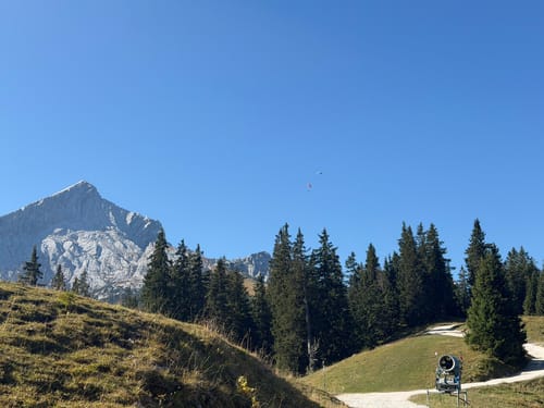 Hausberg: Garmisch über das Bayernhaus
