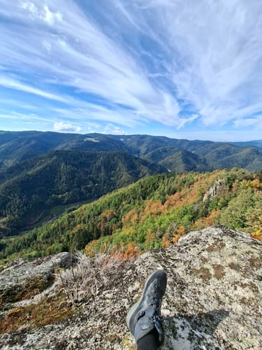 Auf Felsenwegen von Hornberg zu den Schlossfelsen