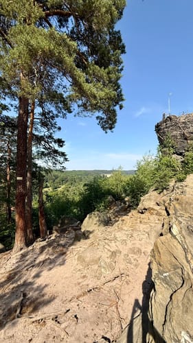 Teufelsmauer zum Hamburger Wappen