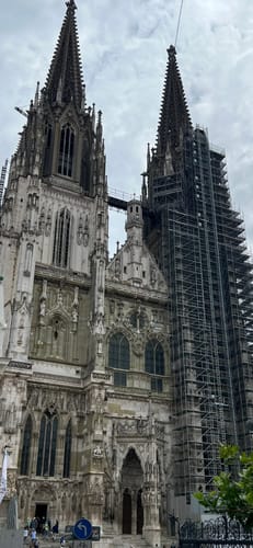 Regensburg: Steinerne Brücke - Altes Rathaus - Dom Sankt Peter