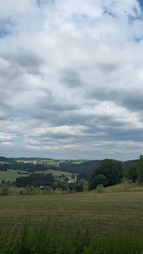 Zu den Heidenhöhlen und über Burgtal