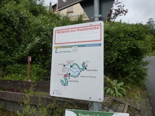 Vom Schloss Laurenburg entlang der Lahn
