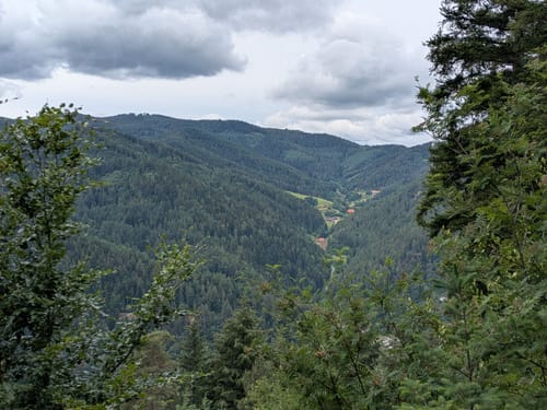 Auf Felsenwegen von Hornberg zu den Schlossfelsen