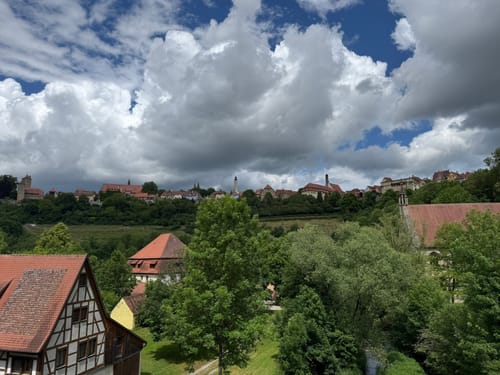 Rothenburg ob der Tauber: Alte Stadtmauer mit Wehrgang Runde