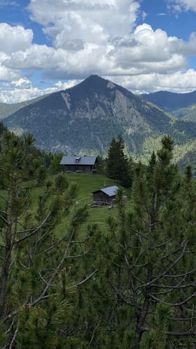 Gipfelwanderung zum Krottenkopf ab Oberau