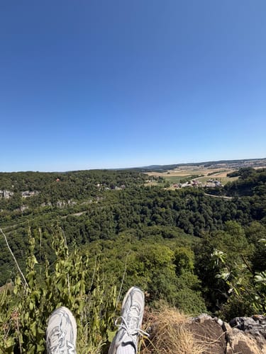 Zum Schloss Lichtenstein und der Ruine