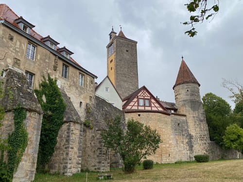 Rothenburg ob der Tauber: Alte Stadtmauer mit Wehrgang Runde