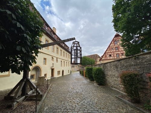 Rothenburg ob der Tauber: Alte Stadtmauer mit Wehrgang Runde