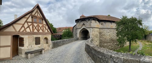 Rothenburg ob der Tauber: Alte Stadtmauer mit Wehrgang Runde