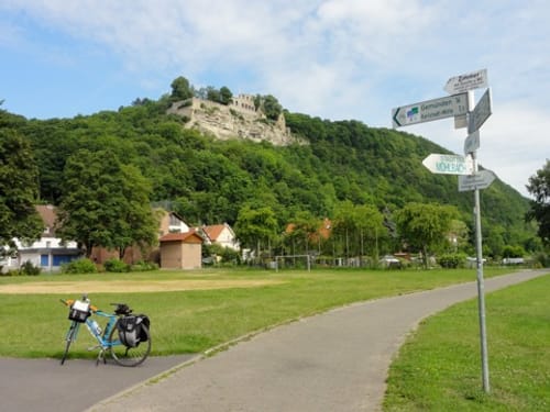 Zubringer Fernwanderweg Mainwanderweg: Karlstadt