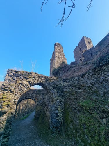 Ahrtalalpin: Von Altenahr über Mayschoss und das Teufelsley