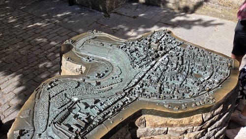 Rothenburg ob der Tauber: Alte Stadtmauer mit Wehrgang Runde